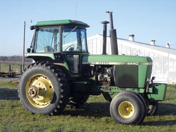 Railsback Farm Equipment Auction